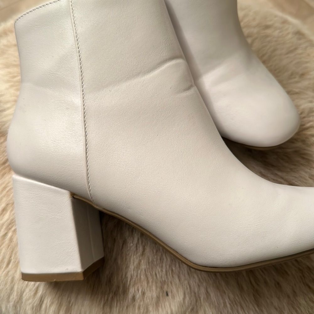 White booties women’s 6.5